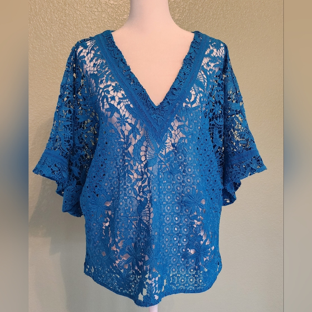 White House Black Market Lace V-Neck Kimono Unlined Blouse Medium
